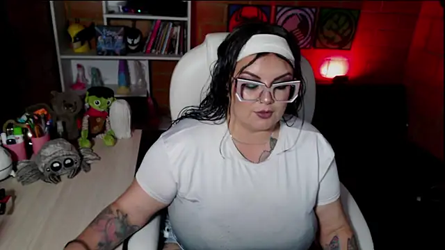 juliette rd online show from November 12, 3:15 am