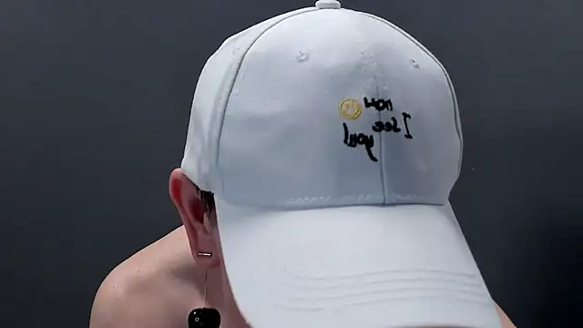 Dorothy Meyer online show from April 24, 9:39 pm