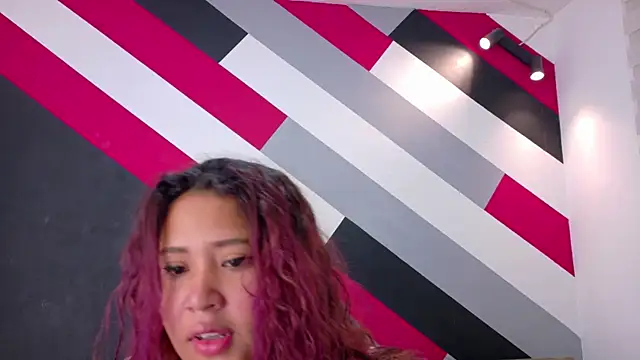 I am yours- online show from November 20, 11:44 am