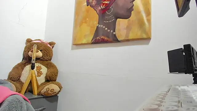 helena copper  online show from April 22, 3:58 am