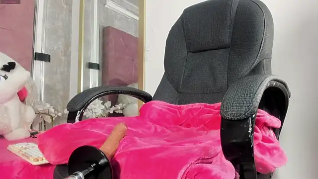 conny  curly online show from April 24, 2:31 pm