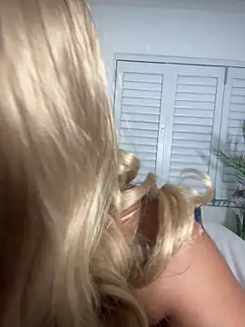 Stunning Booty online show from June 8, 1:28 am