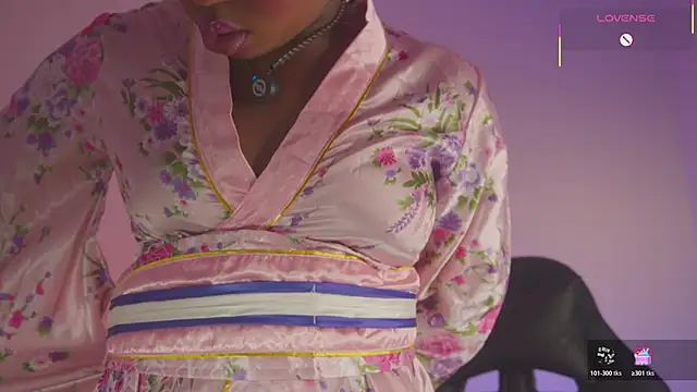 EmmaSanzz  online show from February 2, 1:21 pm