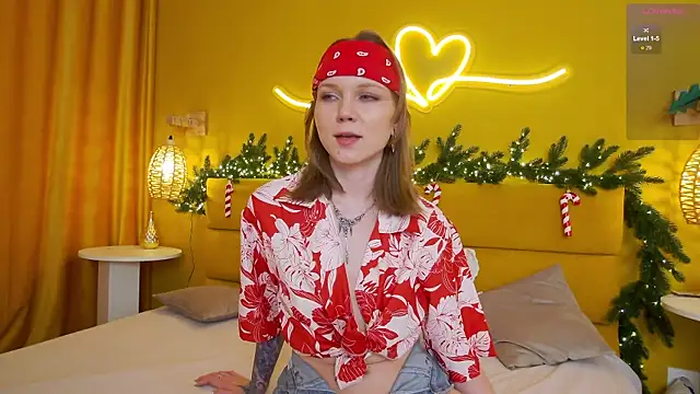 lessysweety online show from December 5, 2:44 am