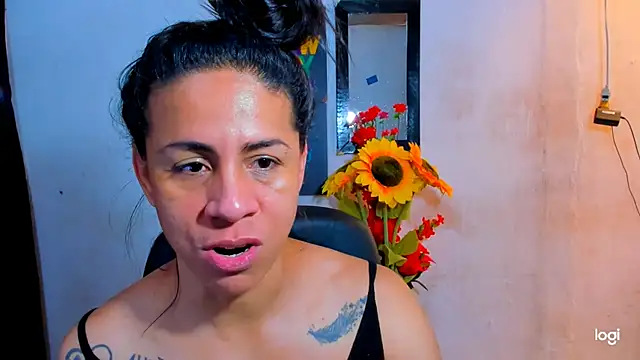 juanblakbigcock online show from April 27, 5:21 pm