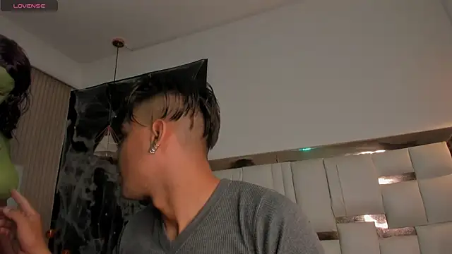 PittAndLunaa online show from October 30, 2:40 pm