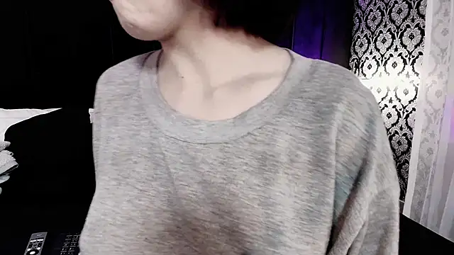 Adeelinee online show from November 1, 7:51 pm