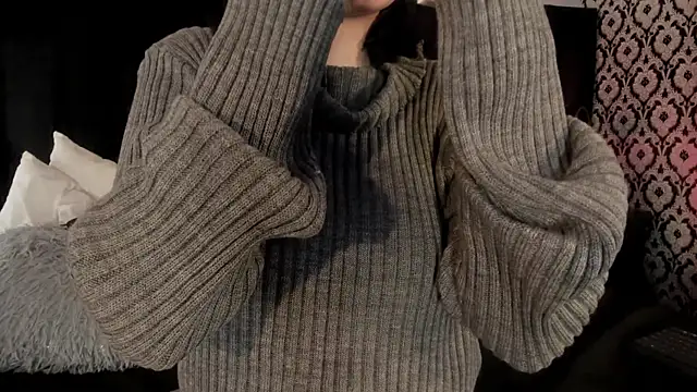 Adeelinee online show from January 7, 8:12 pm