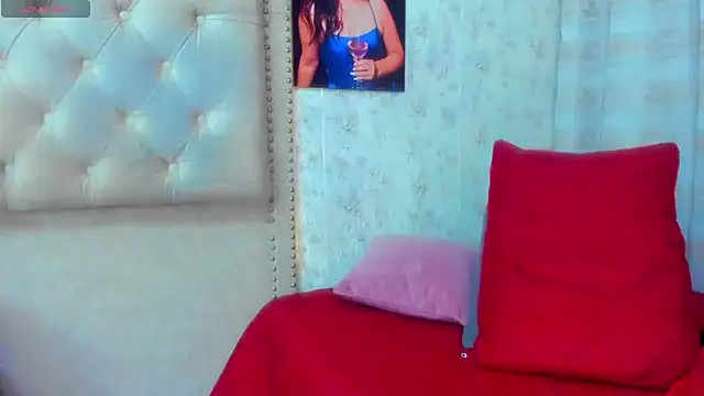 Snapshot of Victoriarouss- chatting on September 18, 10:41 pm Victoriarouss- online show from September 18, 10:41 pm