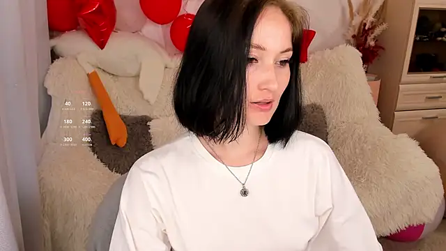 LisaMooore online show from July 2, 3:23 am