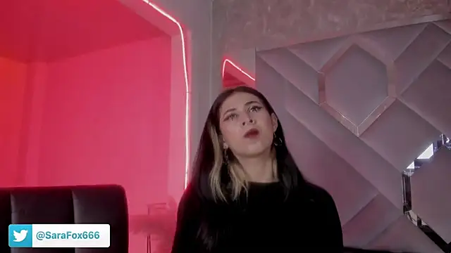 Sara Foxx1 online show from March 29, 8:52 pm