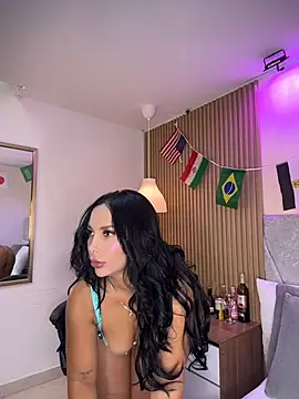 Dakota diaz  online show from June 18, 7:30 pm