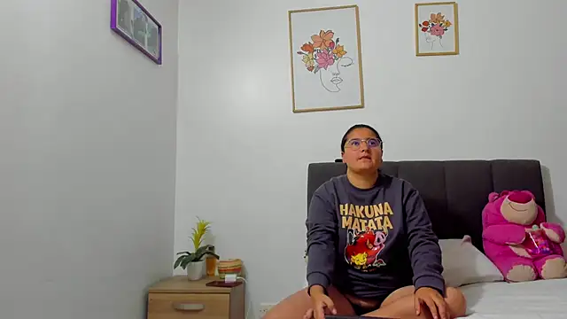 evaa miaa online show from February 25, 11:09 am