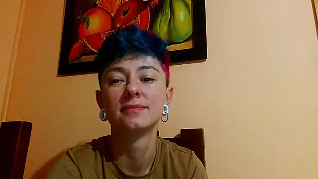tomboyblue online show from June 15, 10:32 pm