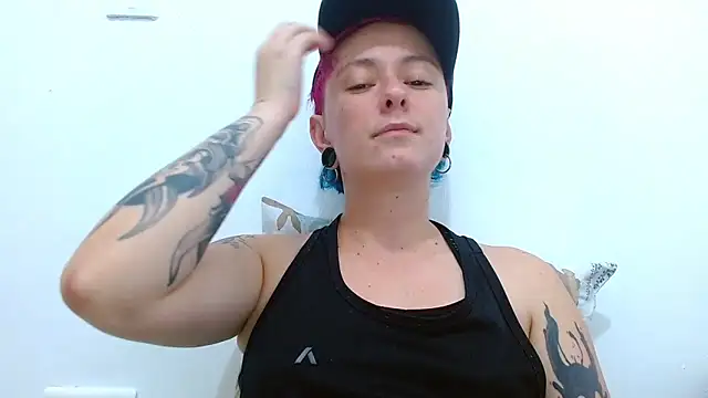 tomboyblue online show from March 26, 9:16 pm