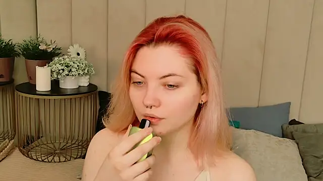 Lisa Adam online show from November 25, 5:04 pm