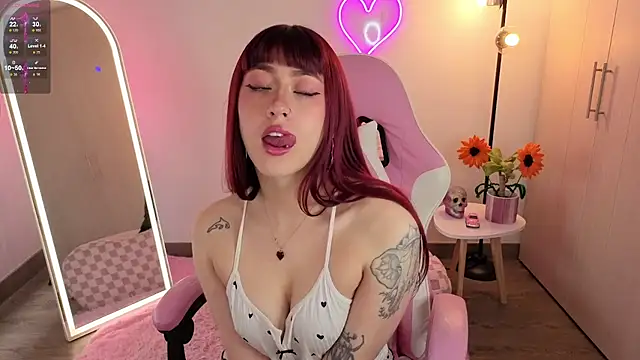 violet ch online show from June 8, 8:19 pm