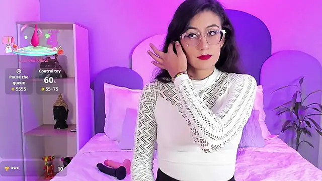 SophieGomez22 online show from December 14, 11:27 am