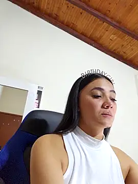 Snapshot of anny_vittar chatting on September 24, 5:17 am anny vittar online show from September 24, 5:17 am