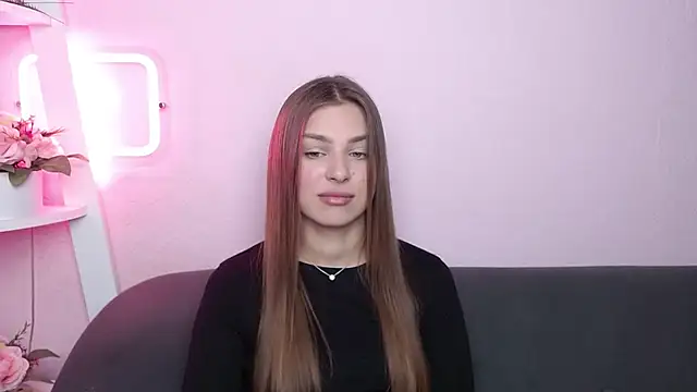 MilanaAngelAs online show from April 18, 4:48 am