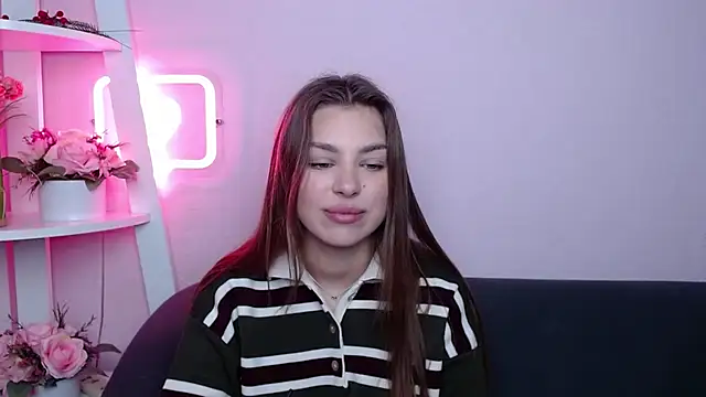 MilanaAngelAs online show from April 24, 4:37 am