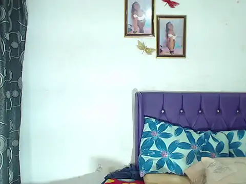 KandyHot  online show from February 15, 1:30 am