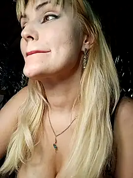 Freya Milf online show from April 25, 1:41 pm