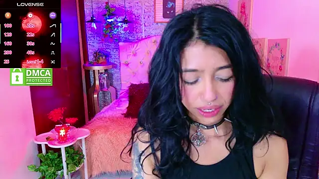 Snapshot of REDHOTTER_ chatting on September 16, 7:55 pm REDHOTTER online show from September 16, 7:55 pm