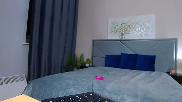 NicoleRosss online show from April 18, 7:58 pm