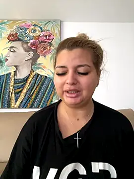 Snapshot of AllysonK chatting on September 29, 11:37 am AllysonK online show from September 29, 11:37 am
