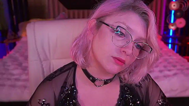 CoolTatis online show from November 18, 8:15 am