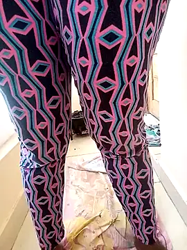 zainabsmile online show from April 25, 2:36 pm