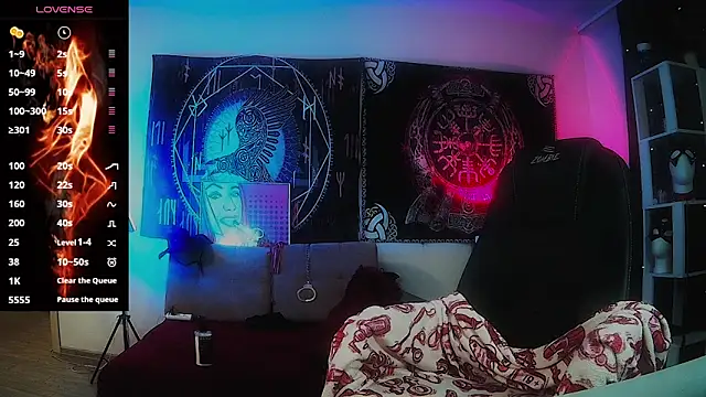 miss jenna lovee online show from April 27, 12:30 am