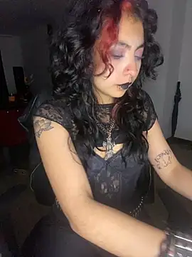 Snapshot of _Gothiccbitch_ chatting on September 28, 6:53 am Gothiccbitch online show from September 28, 6:53 am