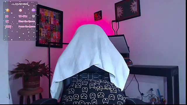 Rachell  420 online show from April 21, 11:45 pm