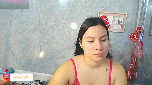 Mia  reys online show from February 13, 1:24 pm