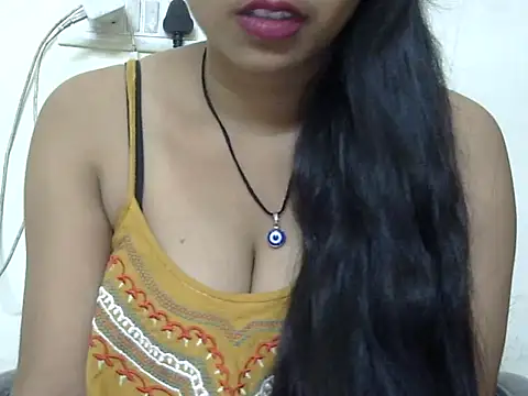 Snapshot of momo_lov chatting on October 11, 5:23 am momo lov online show from October 11, 5:23 am