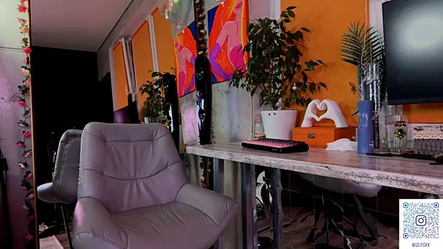 izi-fox online show from April 29, 5:30 pm