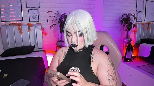 bella-green online show from October 30, 7:37 pm