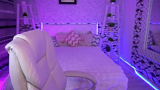 GabbieJay online show from April 15, 1:55 pm