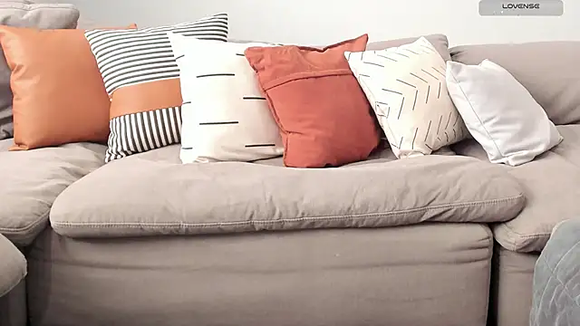  alaiasmile  online show from February 27, 3:01 pm