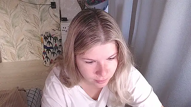 Snapshot of MelissaXKinky chatting on September 30, 2:39 am MelissaXKinky online show from September 30, 2:39 am