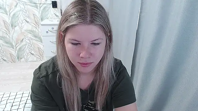 Snapshot of MelissaXKinky chatting on October 10, 2:49 am MelissaXKinky online show from October 10, 2:49 am