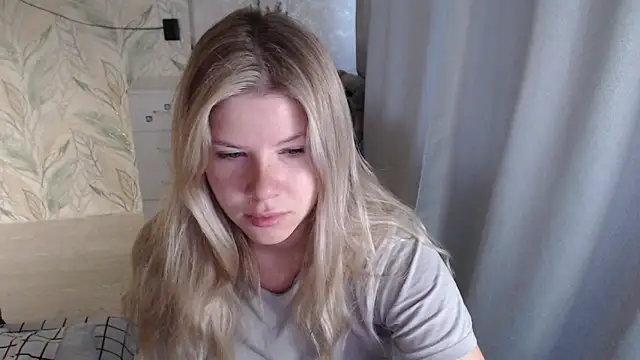 Snapshot of MelissaXKinky chatting on October 6, 2:39 am MelissaXKinky online show from October 6, 2:39 am