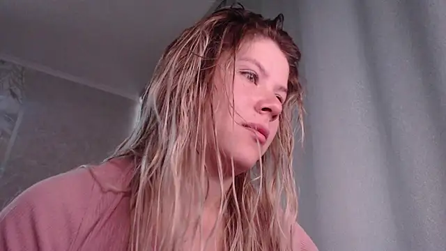 Snapshot of MelissaXKinky chatting on September 14, 1:47 am MelissaXKinky online show from September 14, 1:47 am