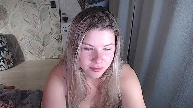 Snapshot of MelissaXKinky chatting on September 15, 5:31 pm MelissaXKinky online show from September 15, 5:31 pm