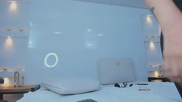 Dalia-Prada online show from March 21, 8:30 am