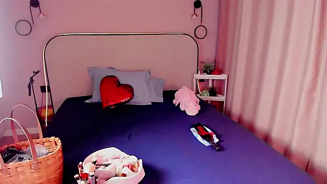 sexntease online show from September 29, 10:04 pm