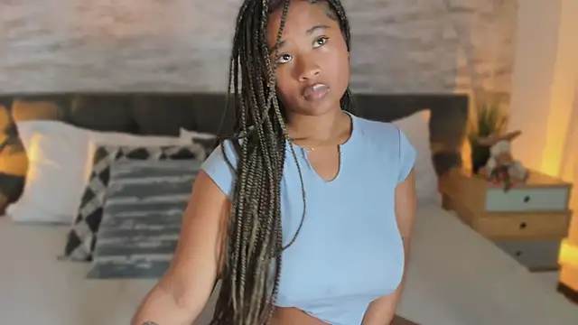 Anneth  M online show from April 22, 7:44 pm