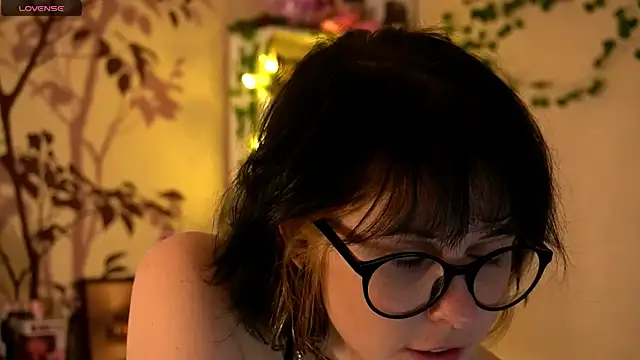 lily noris online show from December 5, 1:12 pm